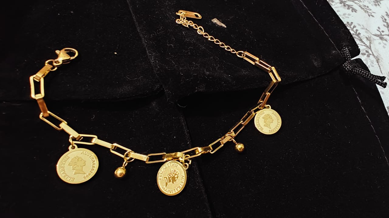14 Carat Gold Original Victorian Coin Good Luck Chain Band