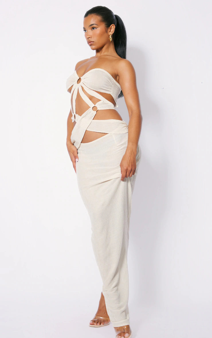 PRETTY LITTLE THING CREAM TEXTURED WOVEN RING DETAIL CUT OUT BANDEAU MAXI DRESS