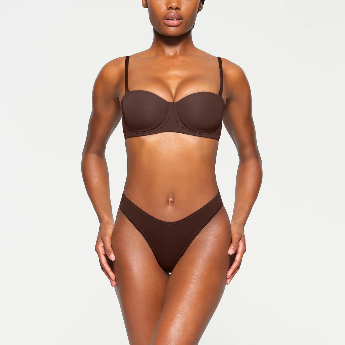 SKIMS STRAPLESS BRA