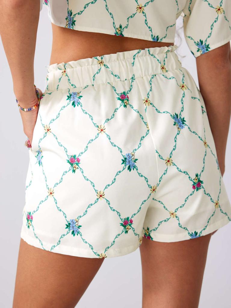 Cider Floral Knotted Straight Leg Shorts